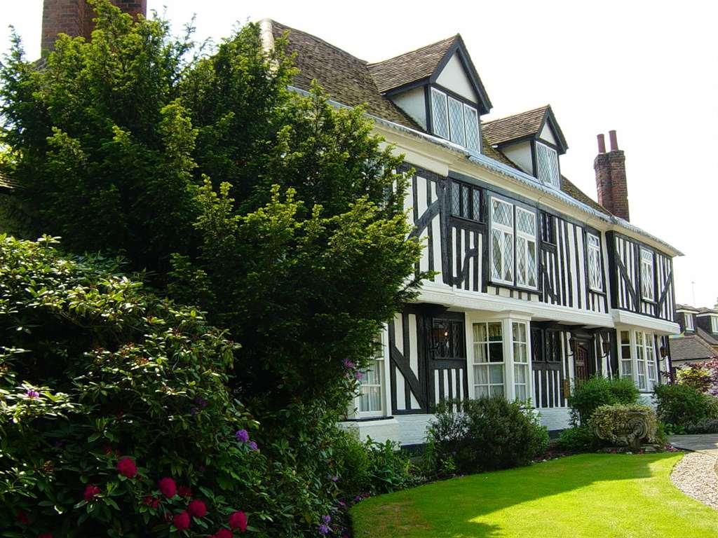 Marygreen Manor Brentwood Bagian luar foto